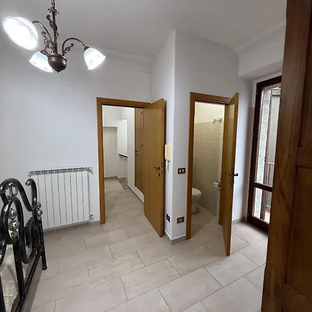 Di Bomba, Incantevole Borgo, 6 Posti Letto, 2 Bagni, Piscina Comunale Convenzionata A 2 Minuti Сasa de vacaciones Bomba