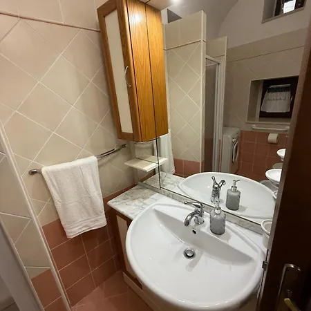Di Bomba, Incantevole Borgo, 6 Posti Letto, 2 Bagni, Piscina Comunale Convenzionata A 2 Minuti *