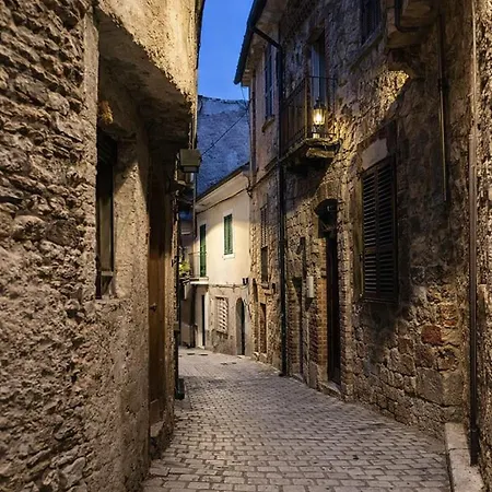 Di Bomba, Incantevole Borgo, 6 Posti Letto, 2 Bagni, Piscina Comunale Convenzionata A 2 Minuti *