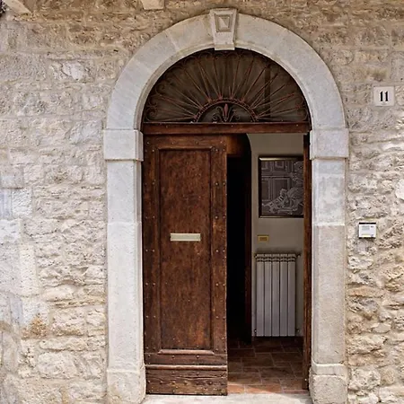 Di Bomba, Incantevole Borgo, 6 Posti Letto, 2 Bagni, Piscina Comunale Convenzionata A 2 Minuti * Bomba