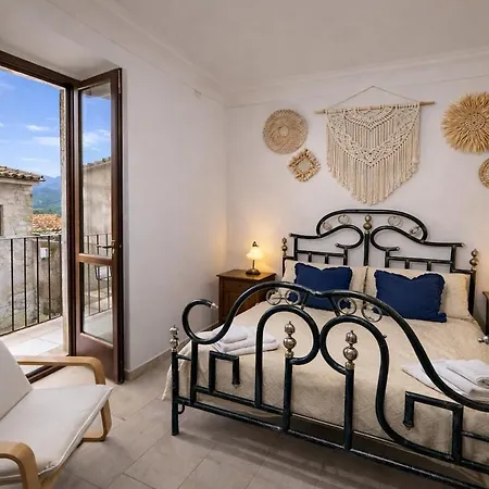 Di Bomba, Incantevole Borgo, 6 Posti Letto, 2 Bagni, Piscina Comunale Convenzionata A 2 Minuti Сasa de vacaciones Bomba
