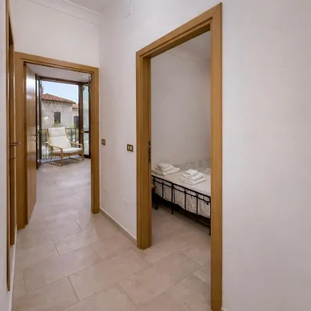 Сasa de vacaciones Di Bomba, Incantevole Borgo, 6 Posti Letto, 2 Bagni, Piscina Comunale Convenzionata A 2 Minuti Bomba