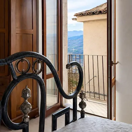 Di Bomba, Incantevole Borgo, 6 Posti Letto, 2 Bagni, Piscina Comunale Convenzionata A 2 Minuti * Bomba