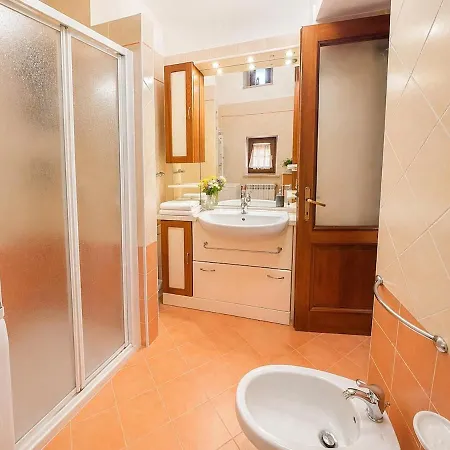 Di Bomba, Incantevole Borgo, 6 Posti Letto, 2 Bagni, Piscina Comunale Convenzionata A 2 Minuti Bomba
