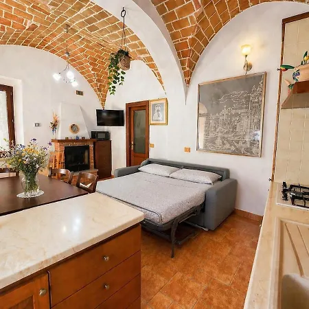 Di Bomba, Incantevole Borgo, 6 Posti Letto, 2 Bagni, Piscina Comunale Convenzionata A 2 Minuti Сasa de vacaciones